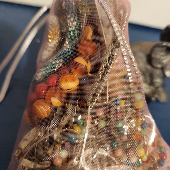 Mystery Jewelry drawstring bag 15+ wearable items| No broken pieces| Silver Tone - Picture 5 of 5